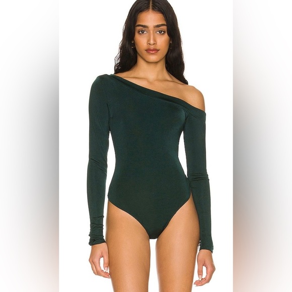 FREE PEOPLE OffShoulder THAT'S HOT Bodysuit NWT Medium - Picture 1 of 9